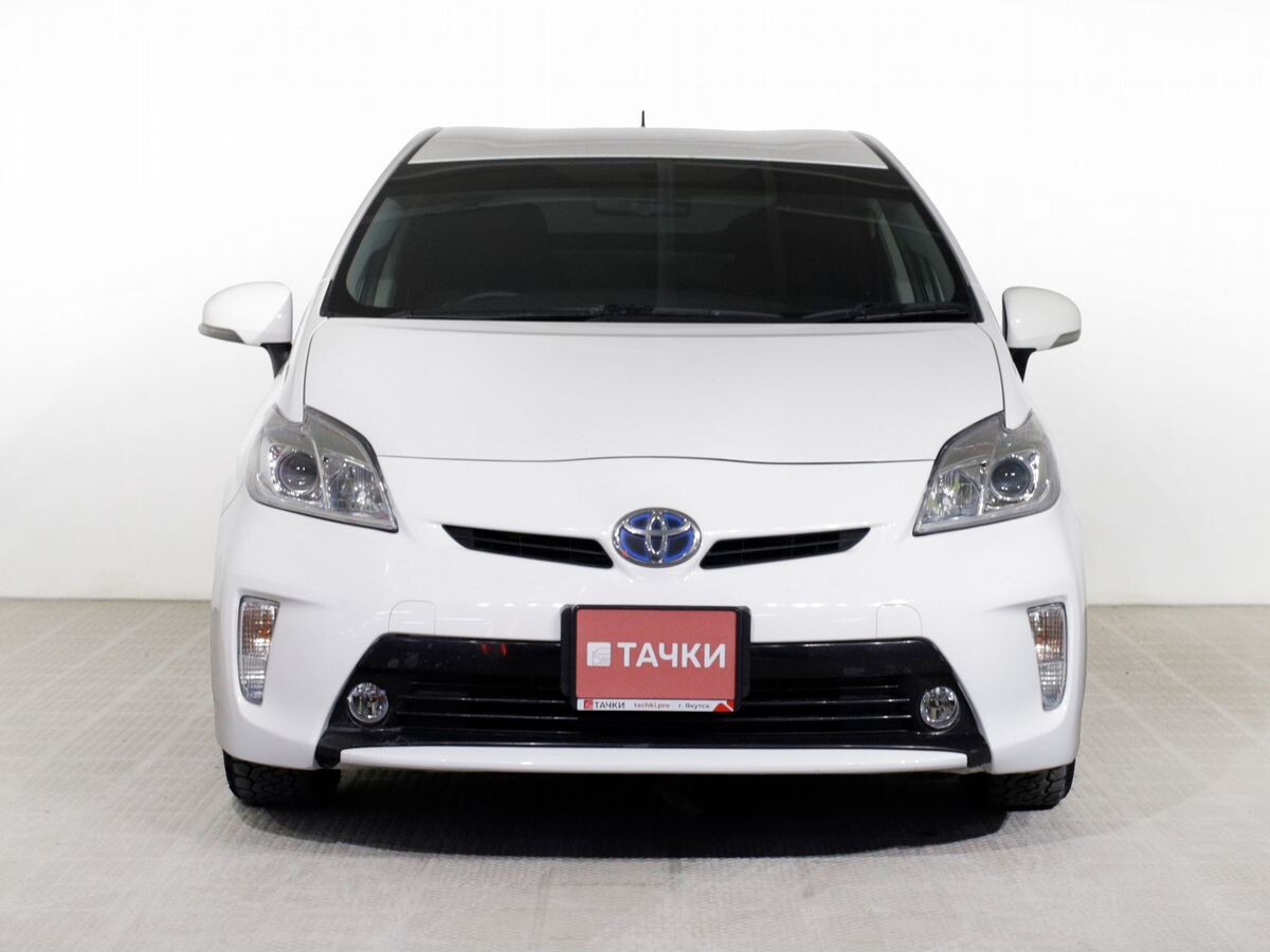Toyota Prius 2013 - фото автомобиля