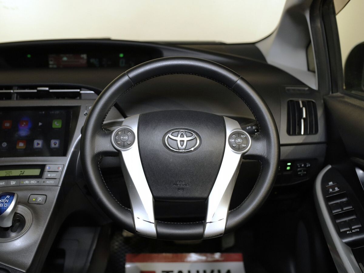 Toyota Prius 2013 - фото автомобиля