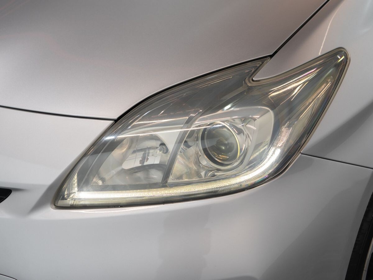Toyota Prius 2013 - фото автомобиля