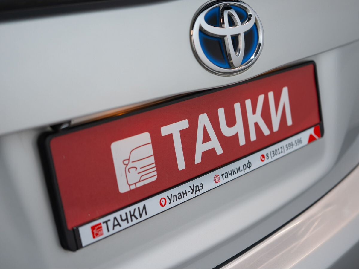 Toyota Prius 2013 - фото автомобиля