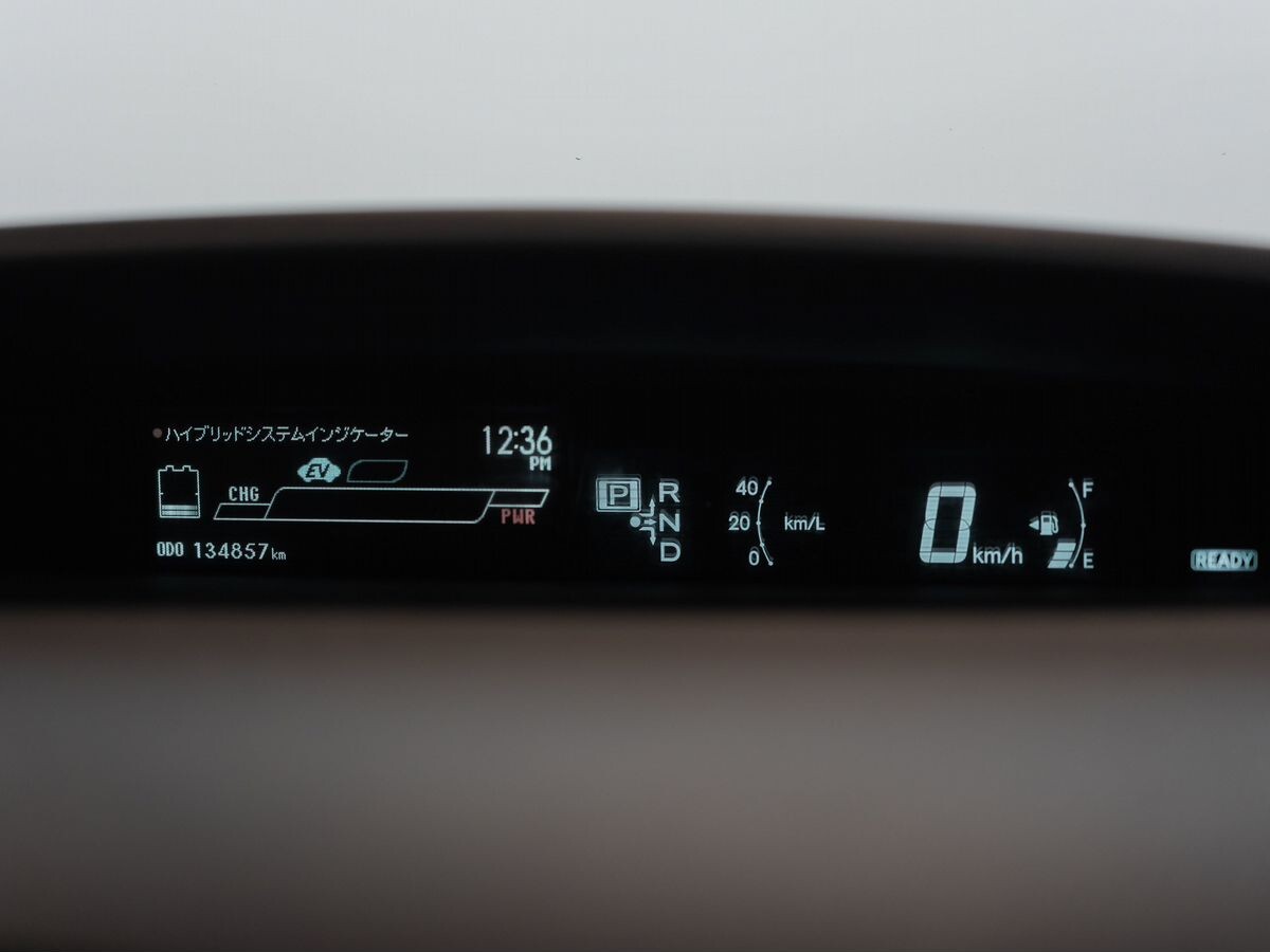 Toyota Prius 2013 - фото автомобиля