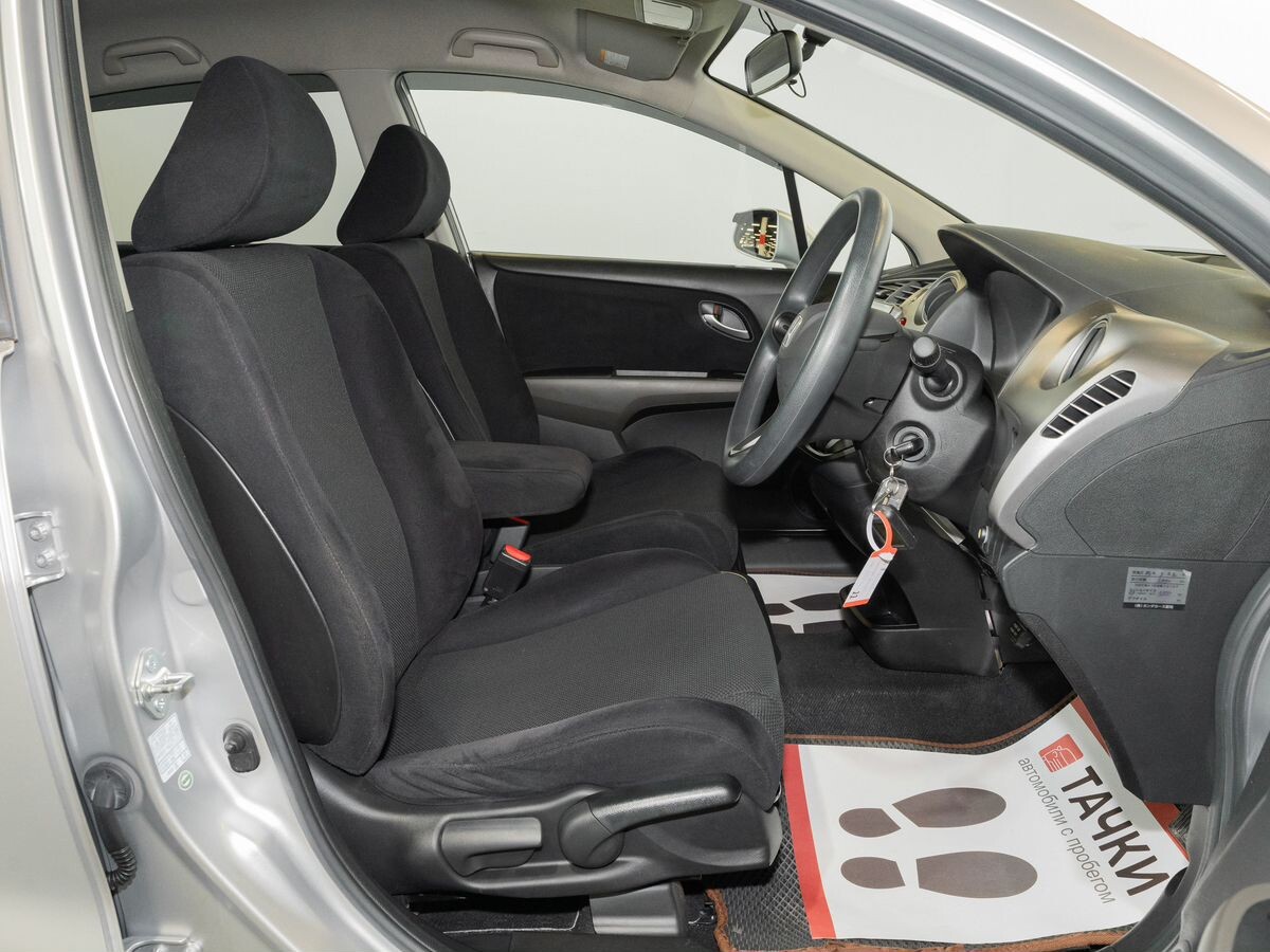 Honda Stream 2007 - фото автомобиля