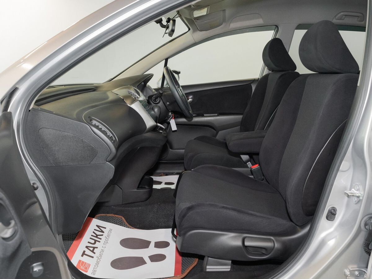 Honda Stream 2007 - фото автомобиля