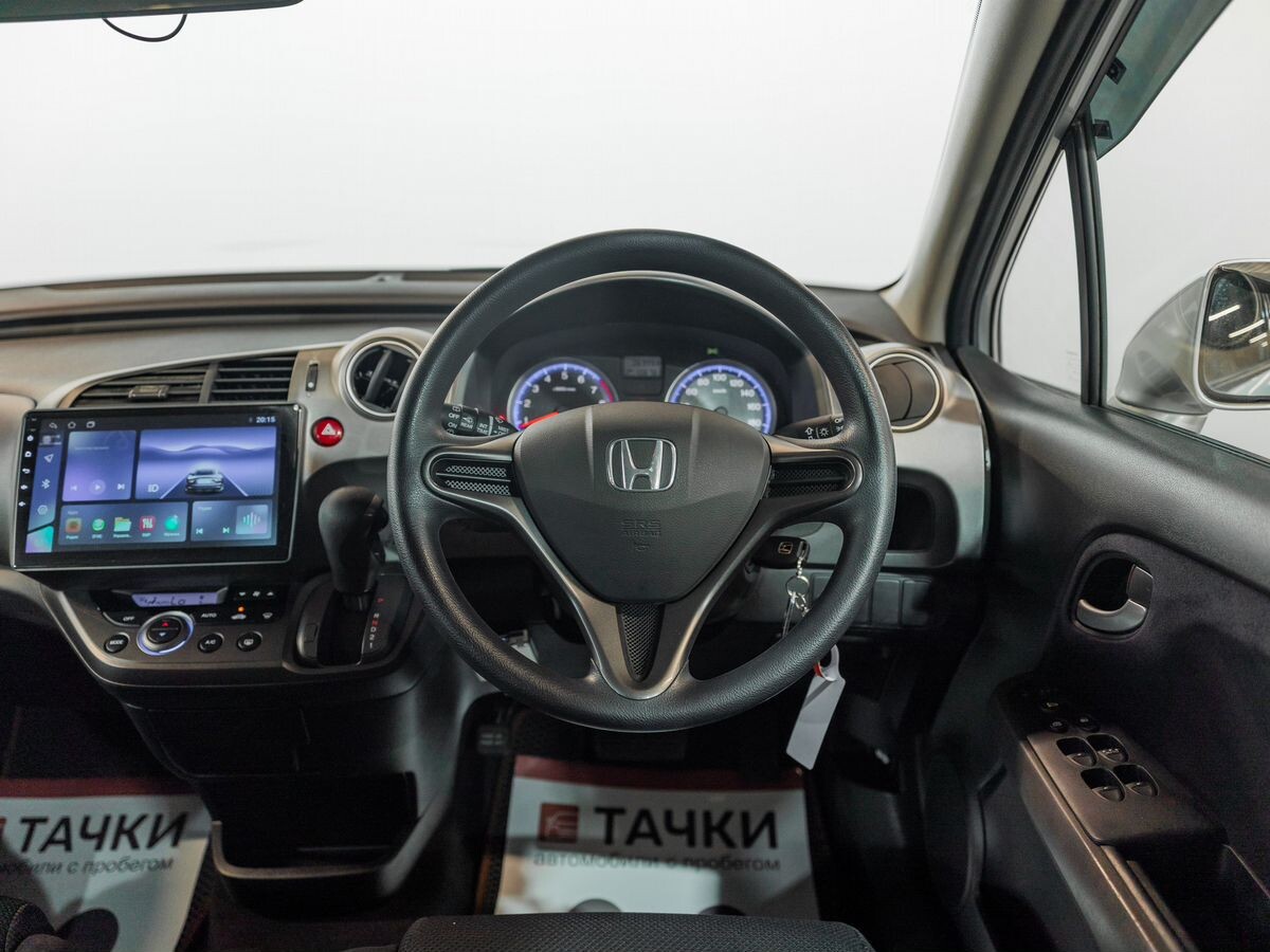 Honda Stream 2007 - фото автомобиля