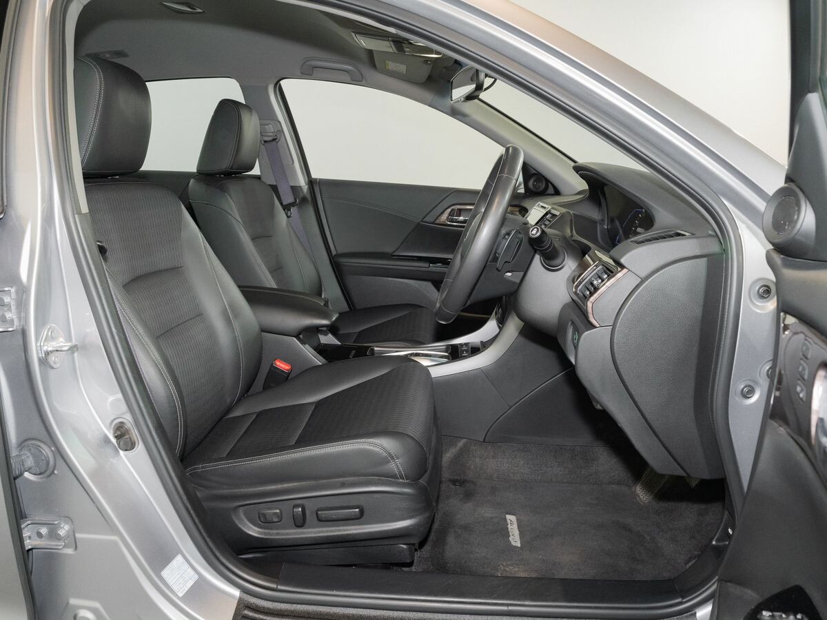 Honda Accord 2018 - фото автомобиля
