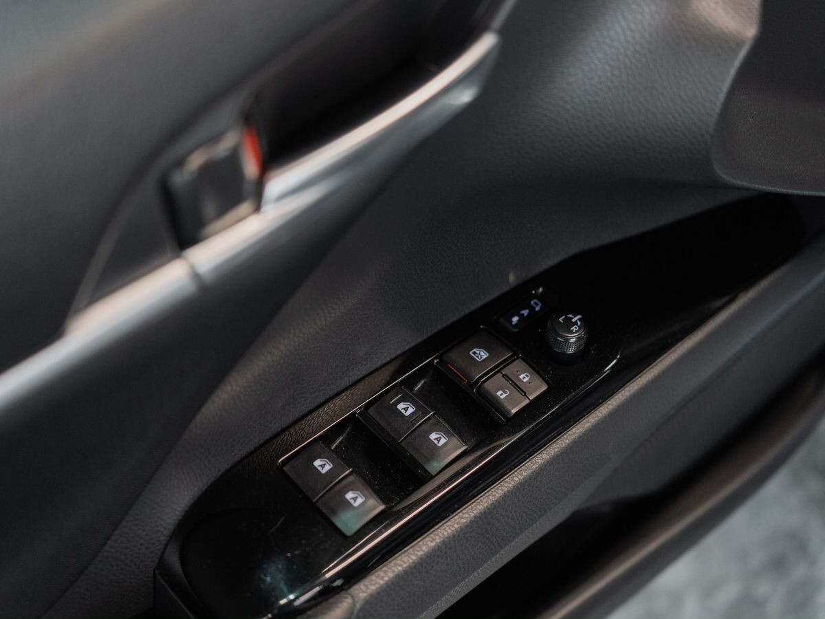 Toyota Camry 2019 - фото автомобиля