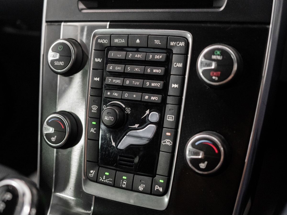 Volvo V60 2013 - фото автомобиля