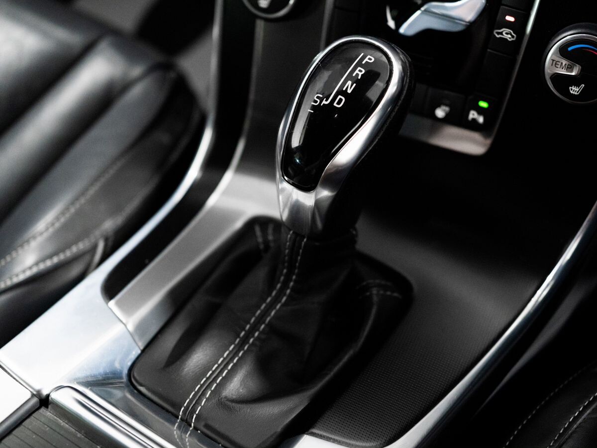 Volvo V60 2013 - фото автомобиля