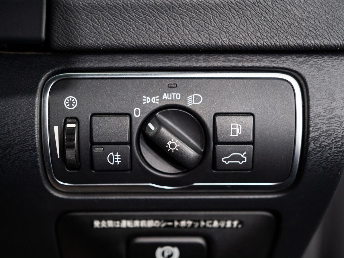 Volvo V60 2013 - фото автомобиля