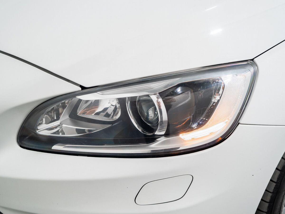 Volvo V60 2013 - фото автомобиля