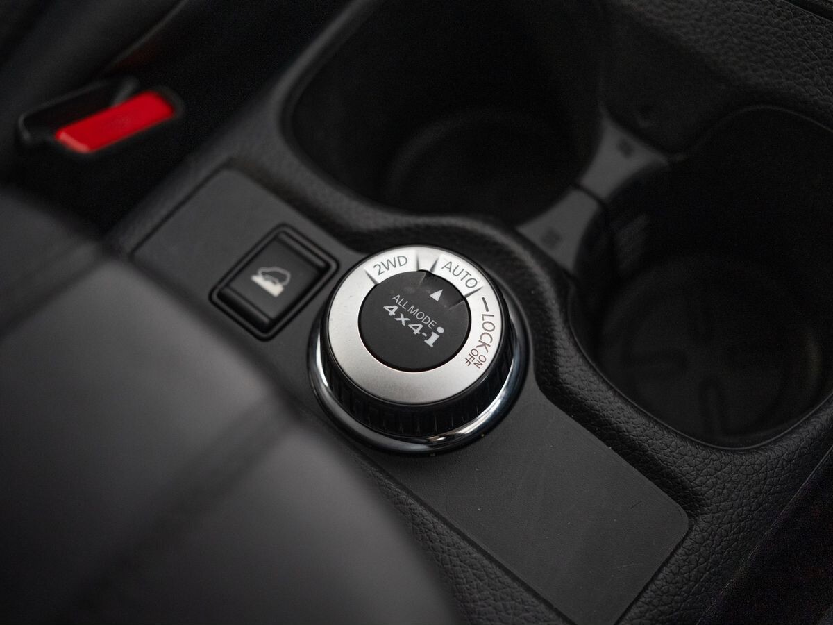 Nissan X-Trail 2018 - фото автомобиля