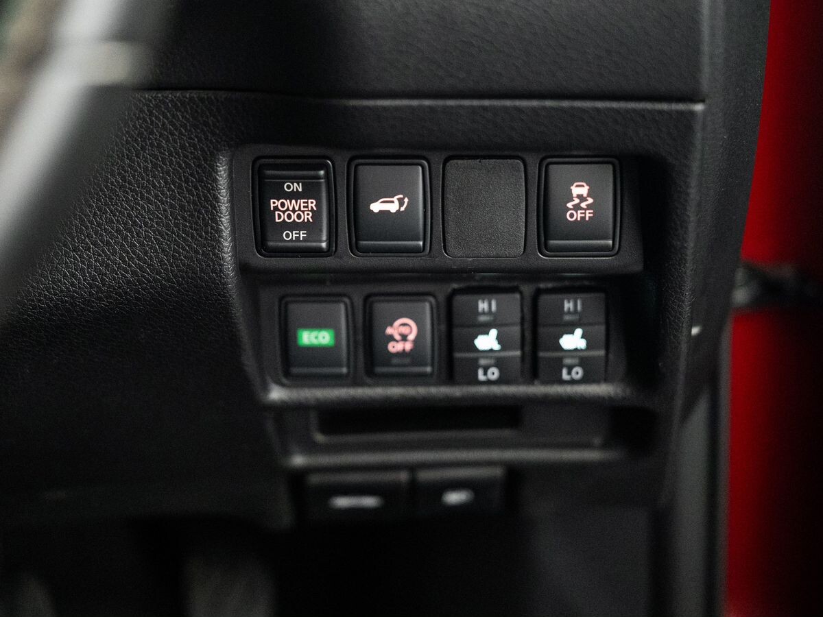 Nissan X-Trail 2018 - фото автомобиля