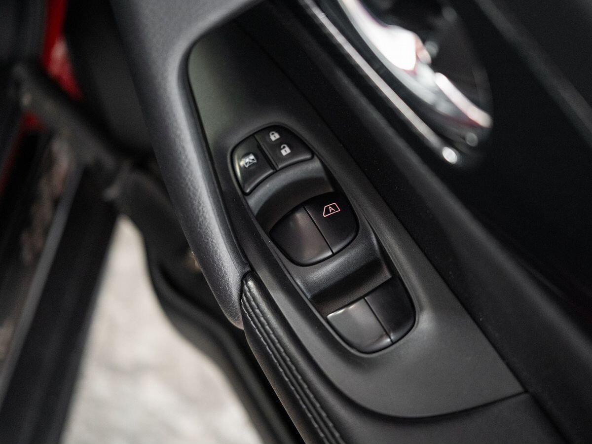Nissan X-Trail 2018 - фото автомобиля