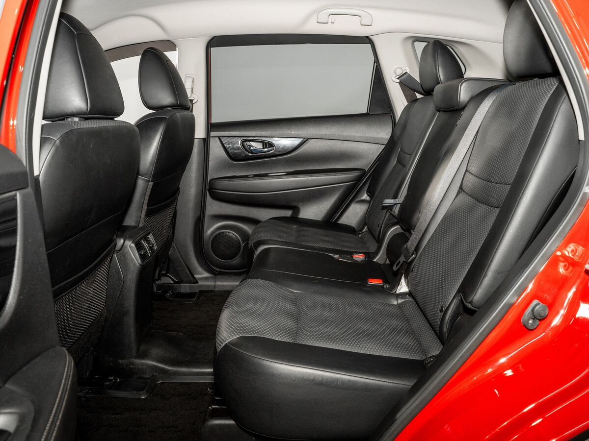Nissan X-Trail 2018 - фото автомобиля