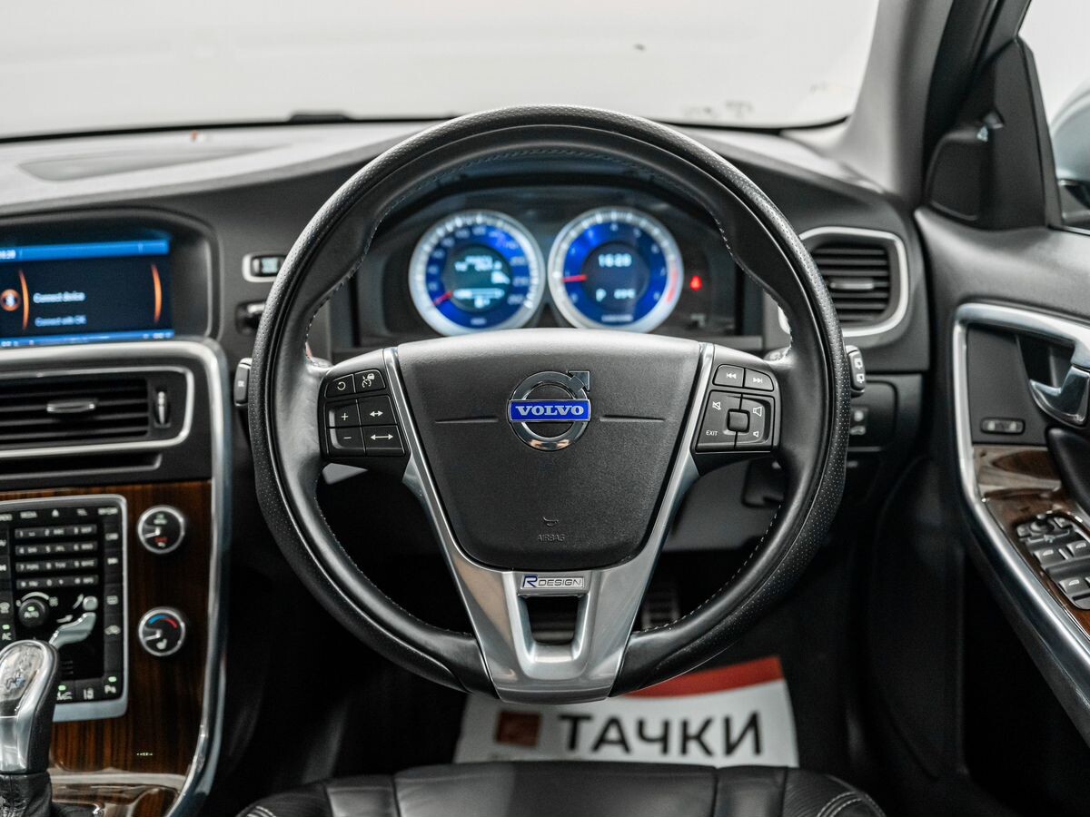 Volvo V60 2013 - фото автомобиля