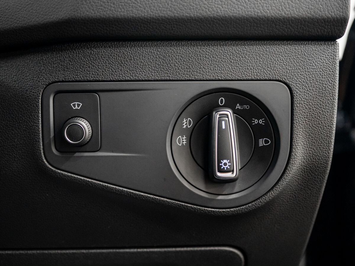 Volkswagen Tiguan 2019 - фото автомобиля