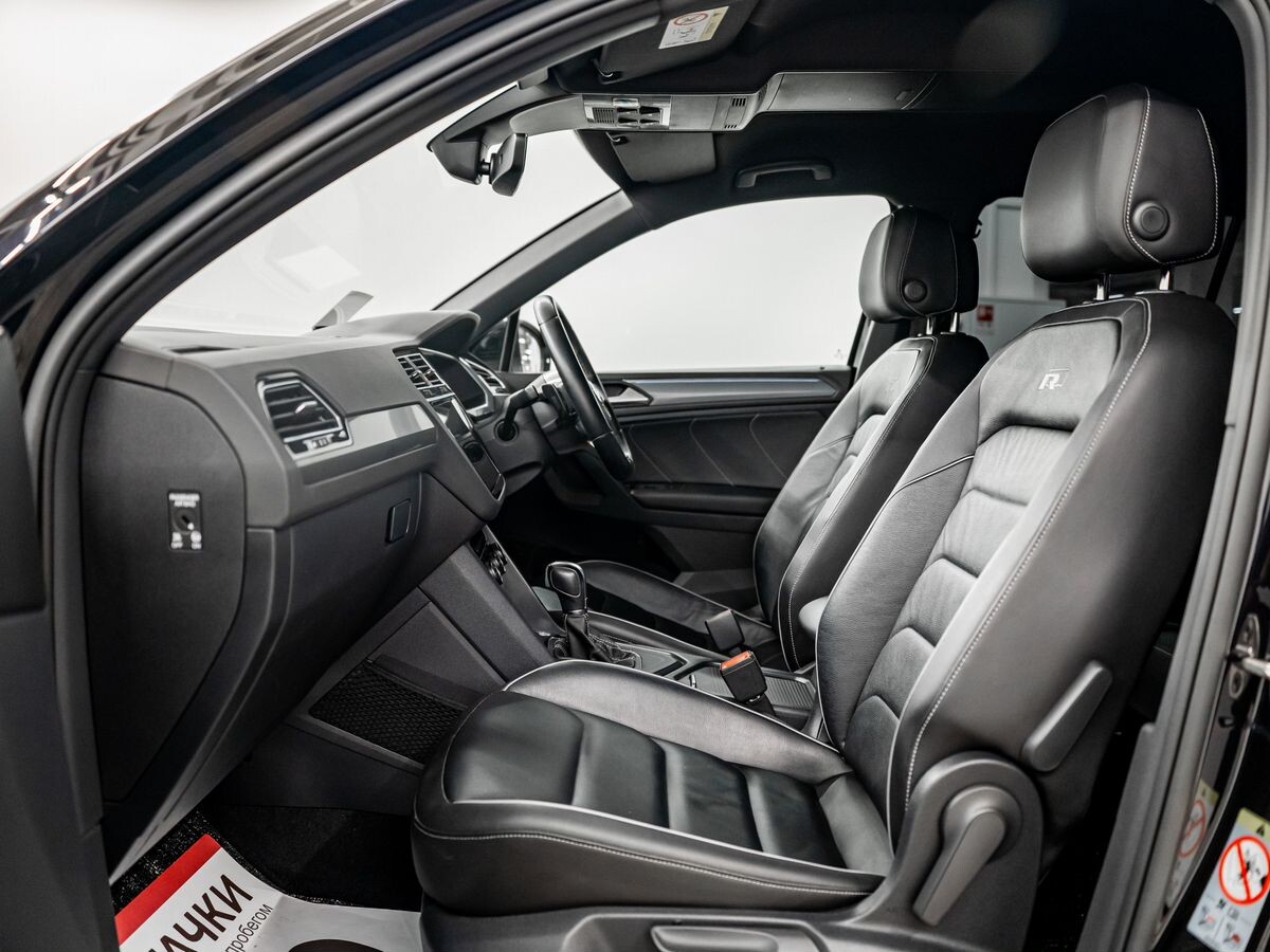 Volkswagen Tiguan 2019 - фото автомобиля