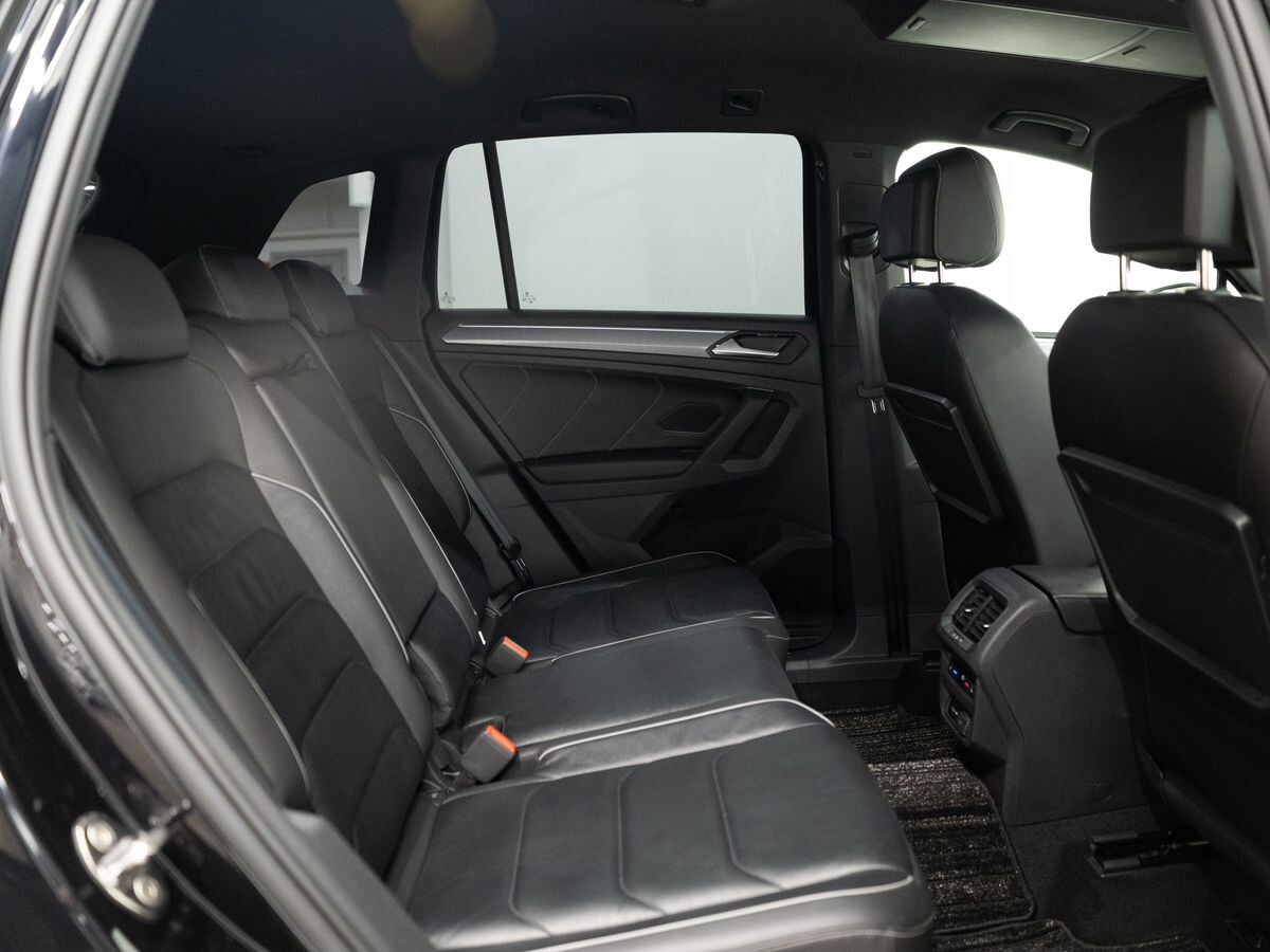 Volkswagen Tiguan 2019 - фото автомобиля