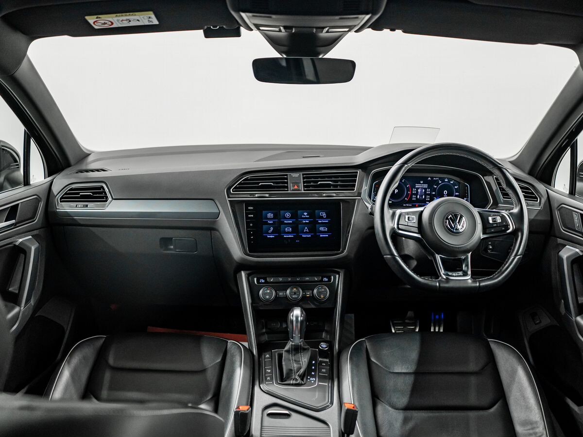 Volkswagen Tiguan 2019 - фото автомобиля