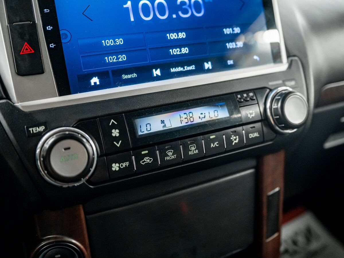 Toyota Land Cruiser Prado 2016 - фото автомобиля