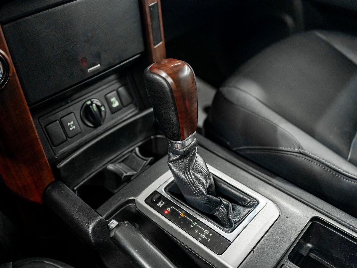 Toyota Land Cruiser Prado 2016 - фото автомобиля