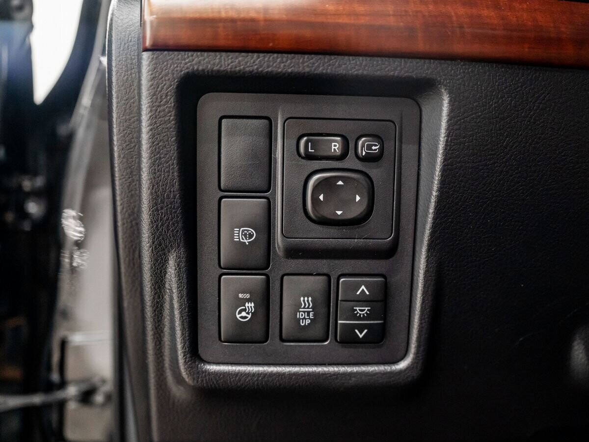 Toyota Land Cruiser Prado 2016 - фото автомобиля