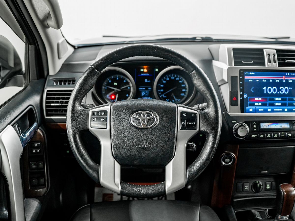 Toyota Land Cruiser Prado 2016 - фото автомобиля