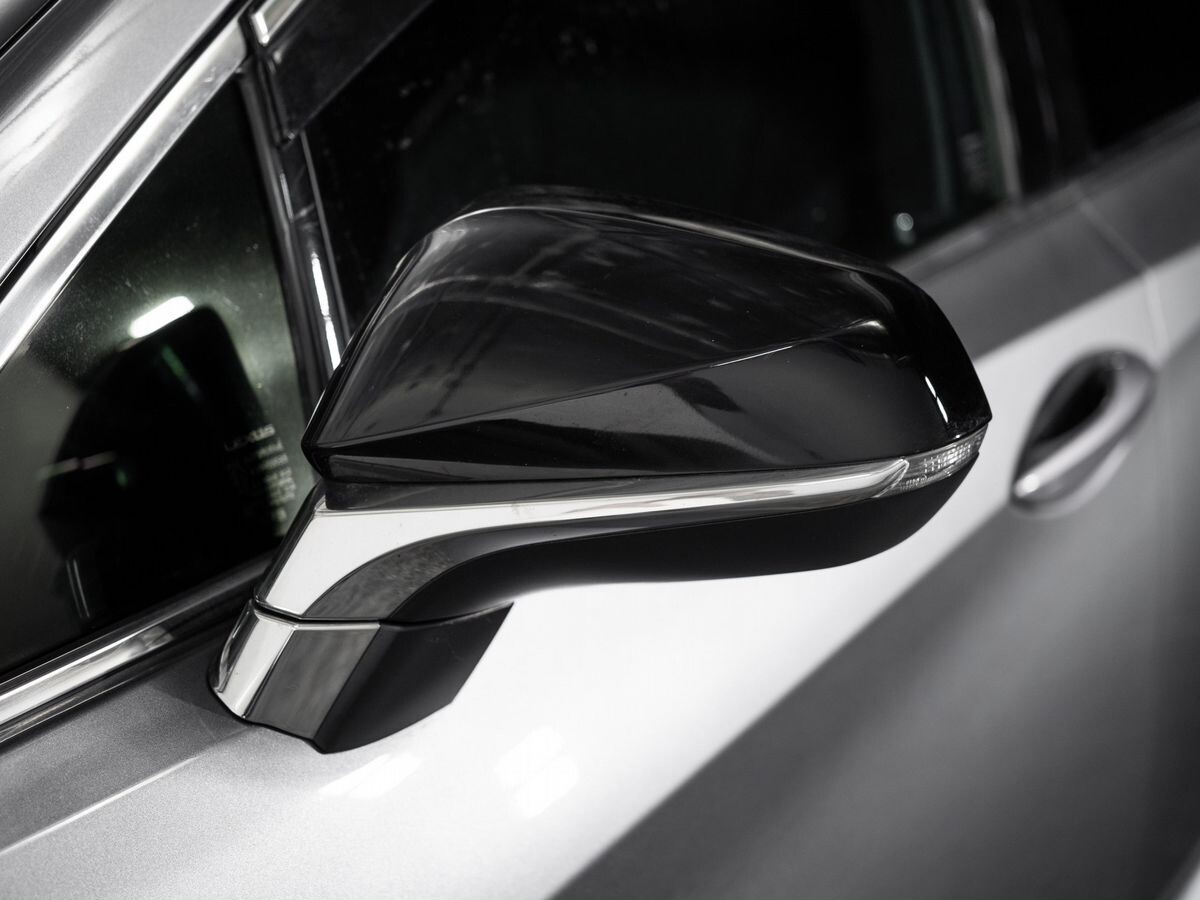 Lexus RX300 2020 - фото автомобиля