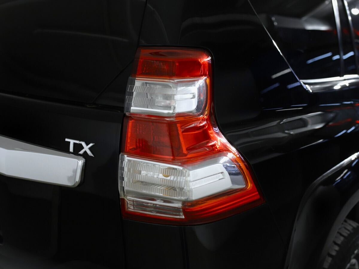 Toyota Land Cruiser Prado 2011 - фото автомобиля