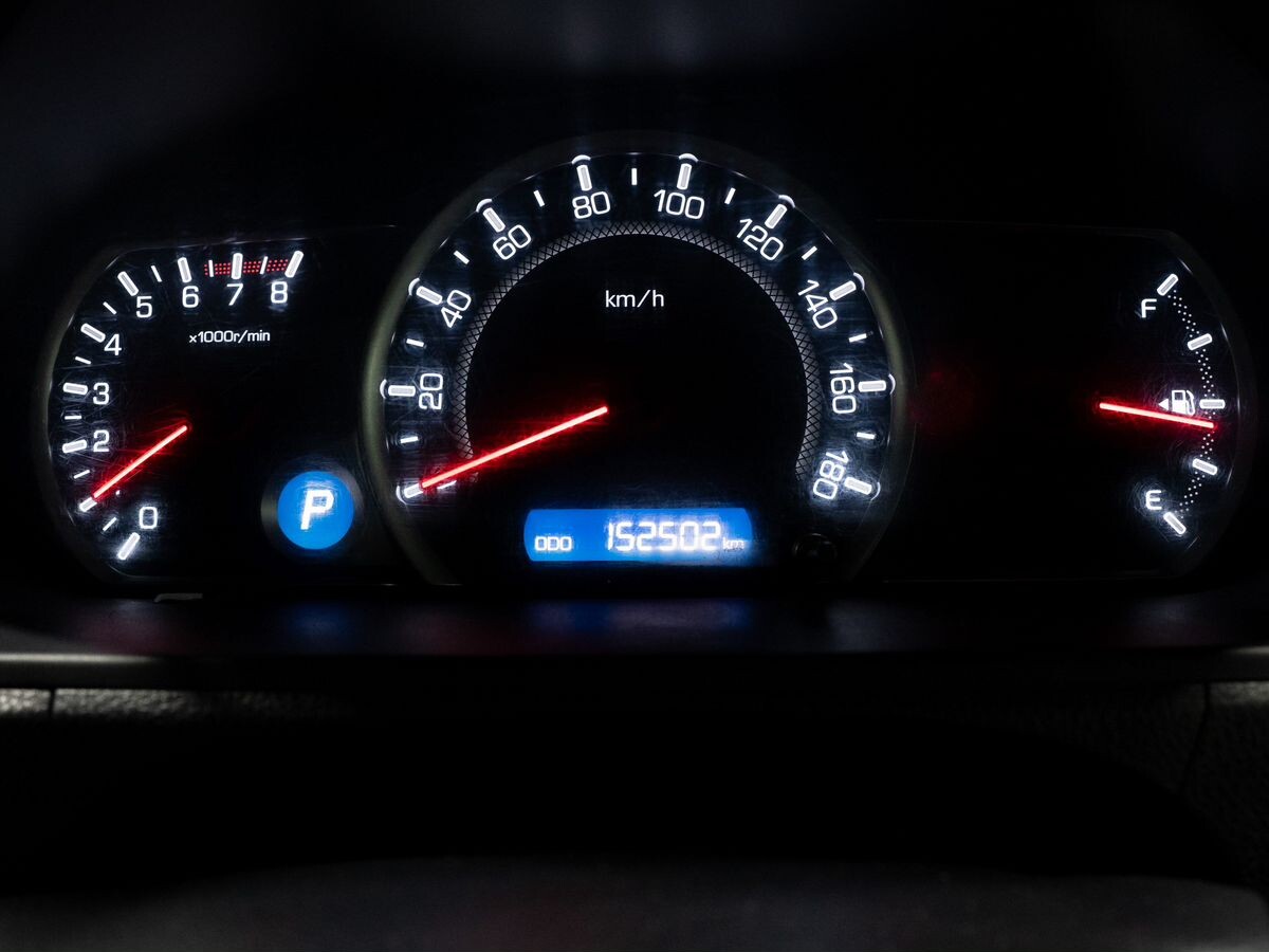 Toyota Voxy 2014 - фото автомобиля