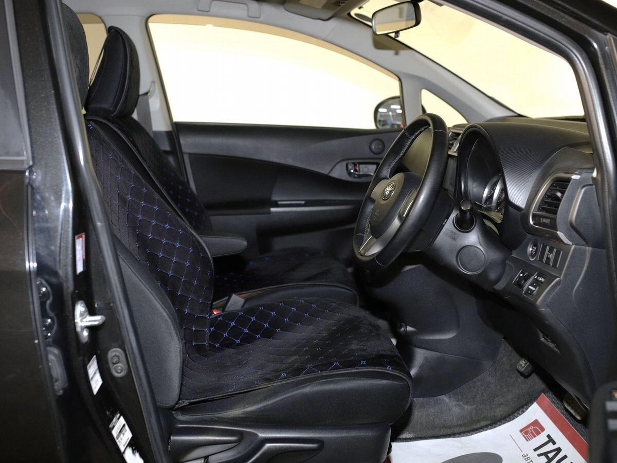Toyota Ractis 2011 - фото автомобиля