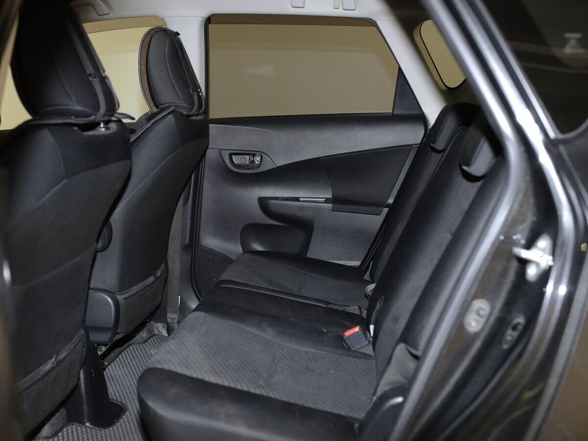Toyota Ractis 2011 - фото автомобиля