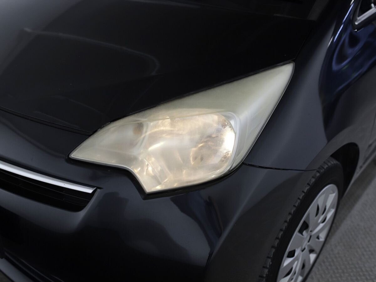 Toyota Ractis 2011 - фото автомобиля
