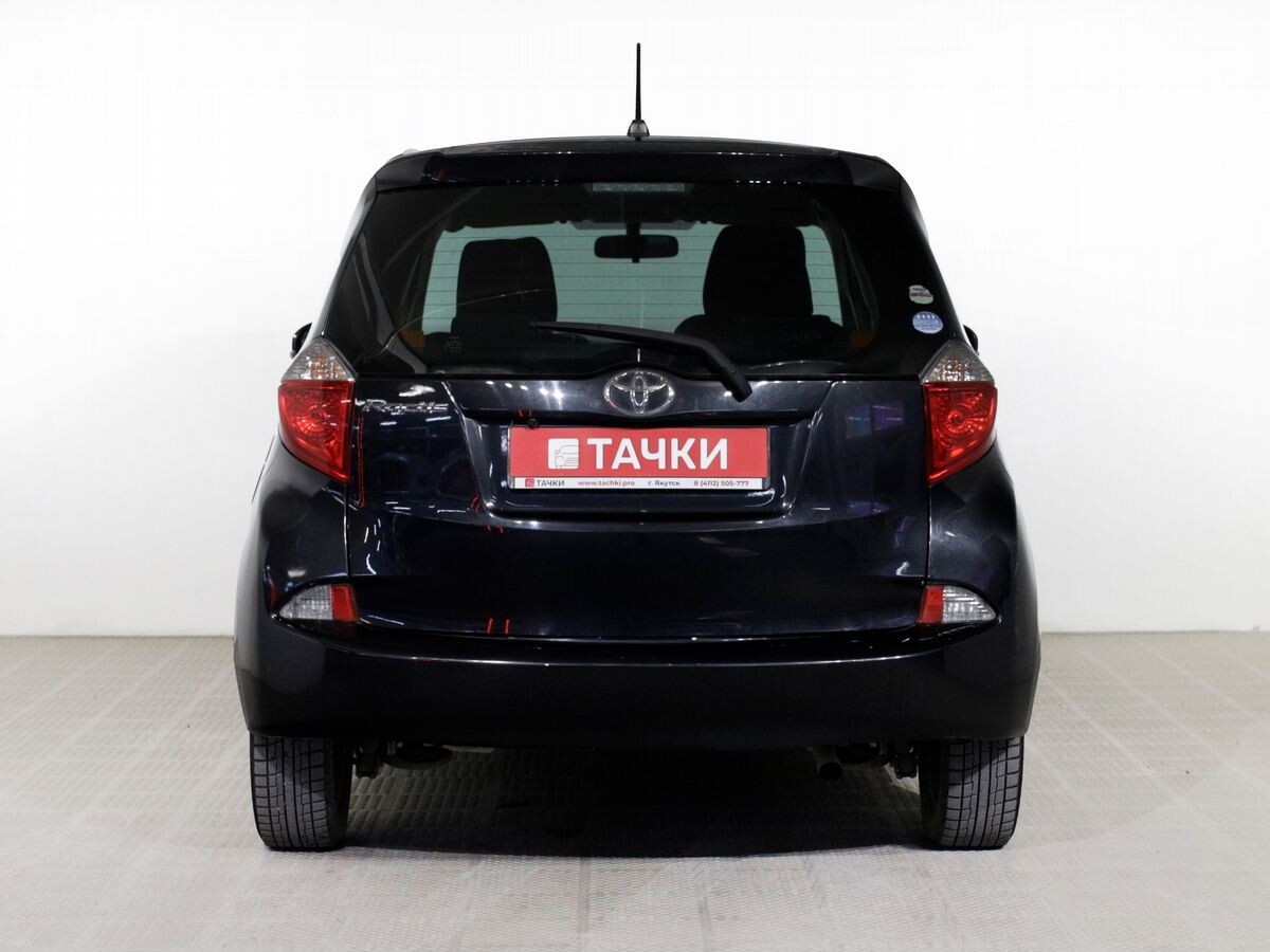 Toyota Ractis 2011 - фото автомобиля