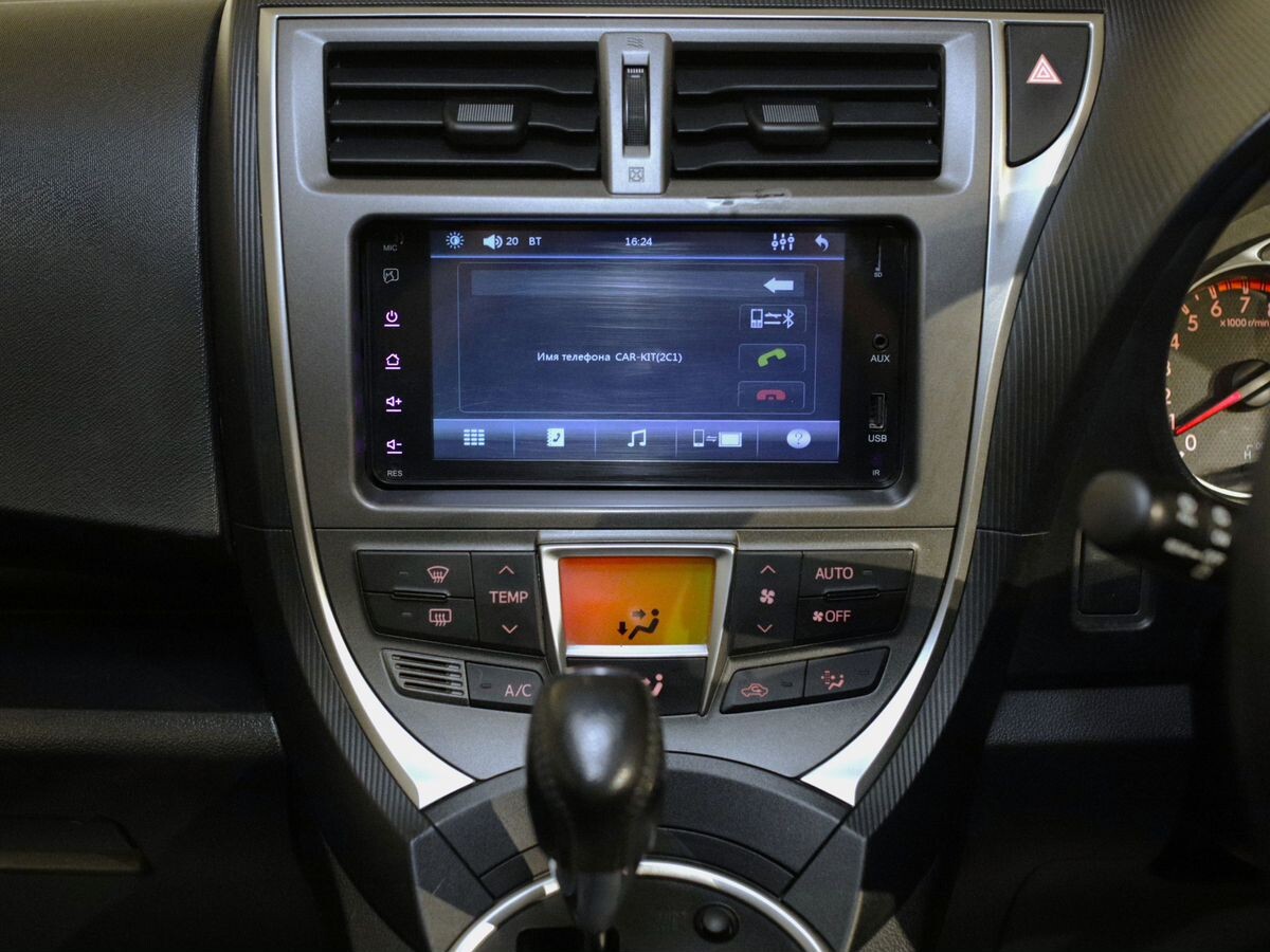 Toyota Ractis 2011 - фото автомобиля