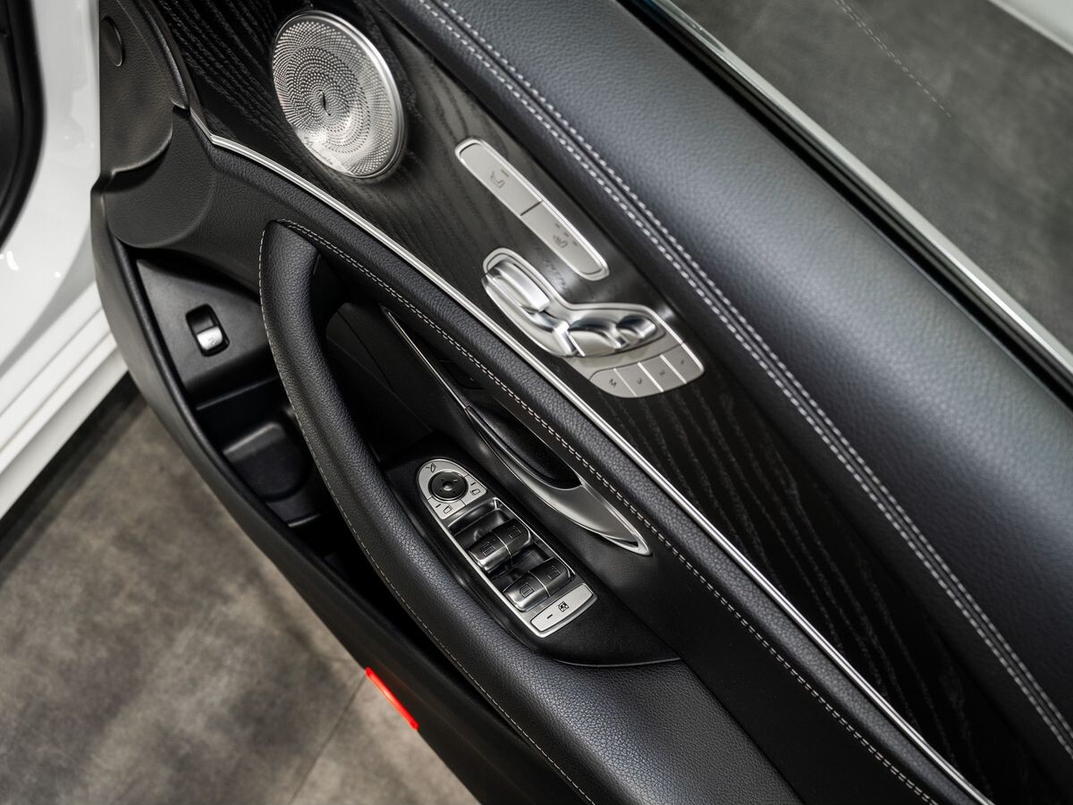 Mercedes-Benz E-Class 2019 - фото автомобиля