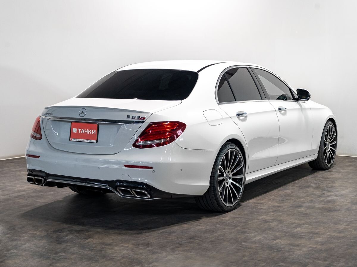 Mercedes-Benz E-Class 2019 - фото автомобиля