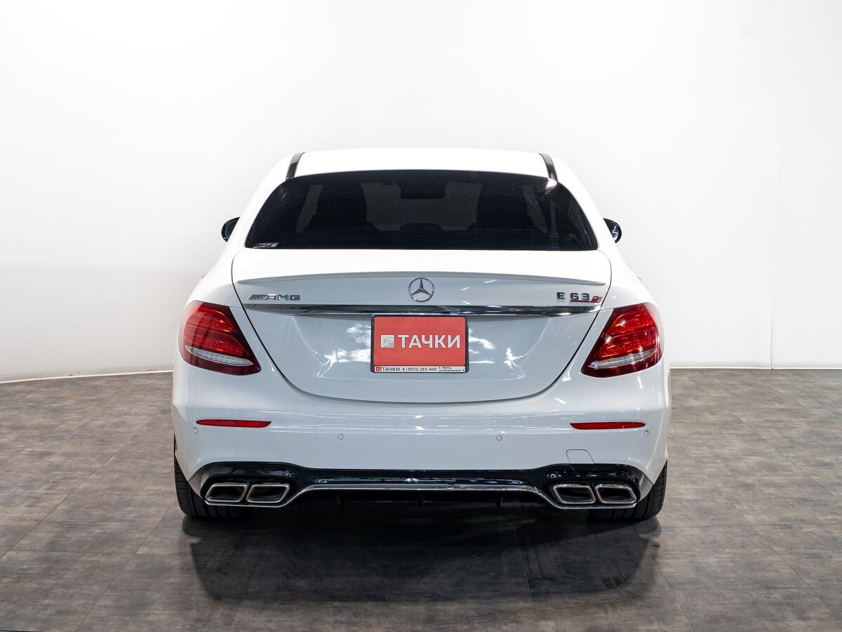 Mercedes-Benz E-Class 2019 - фото автомобиля