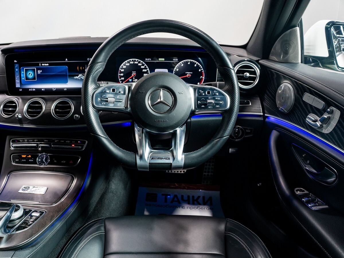 Mercedes-Benz E-Class 2019 - фото автомобиля