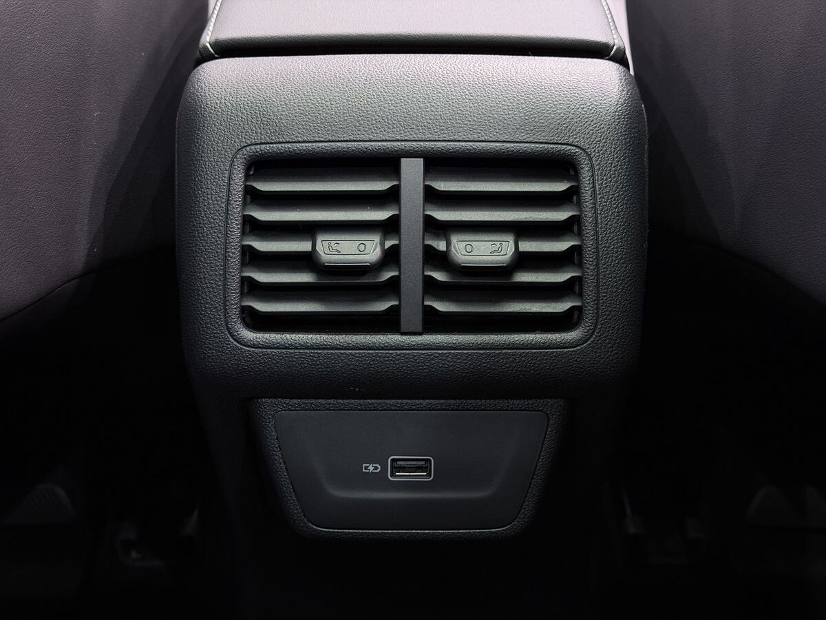 Jetta VS7 2022 - фото автомобиля