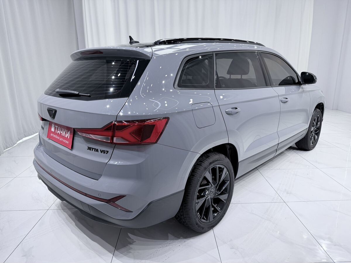 Jetta VS7 2022 - фото автомобиля