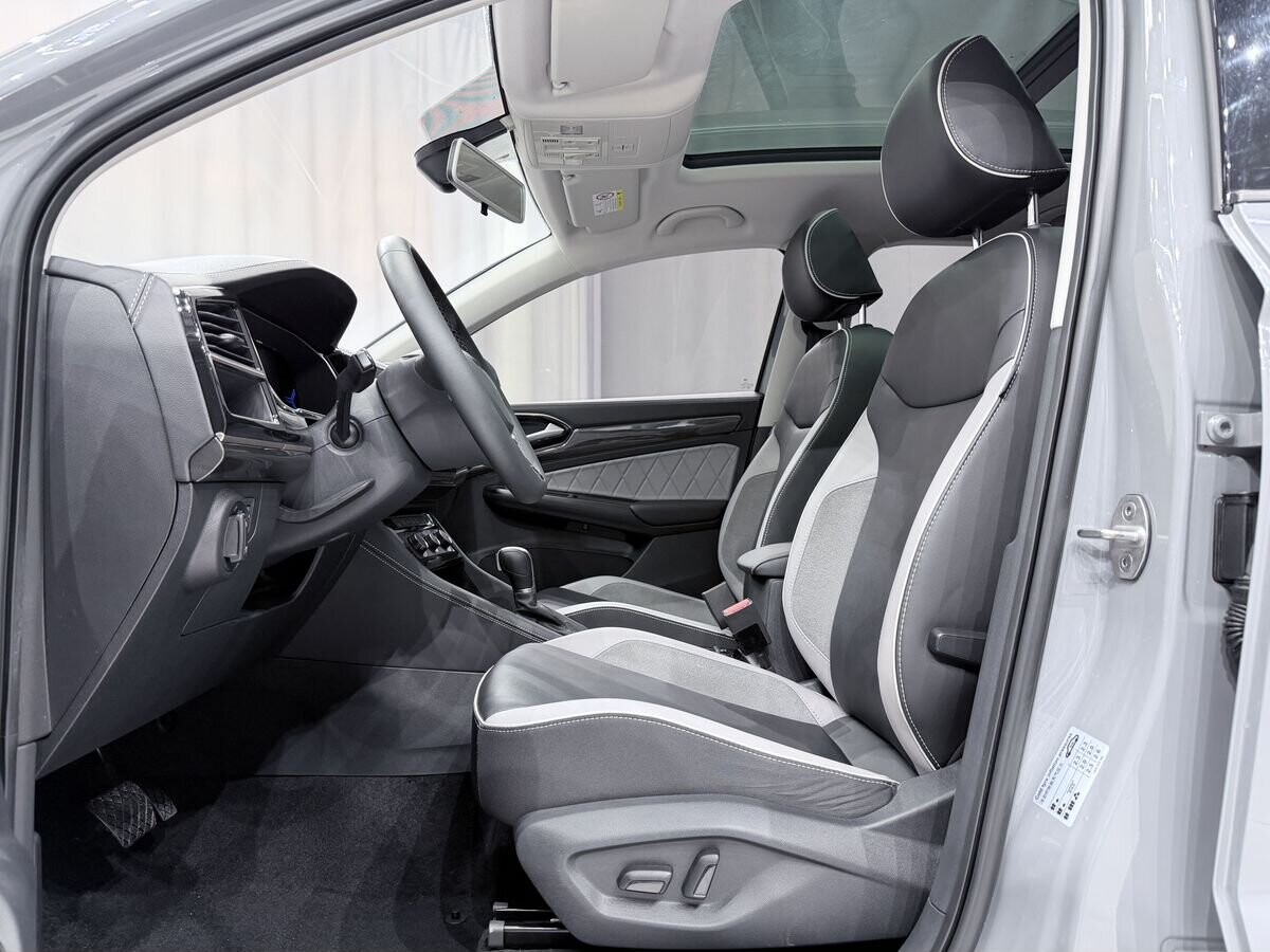Jetta VS7 2022 - фото автомобиля