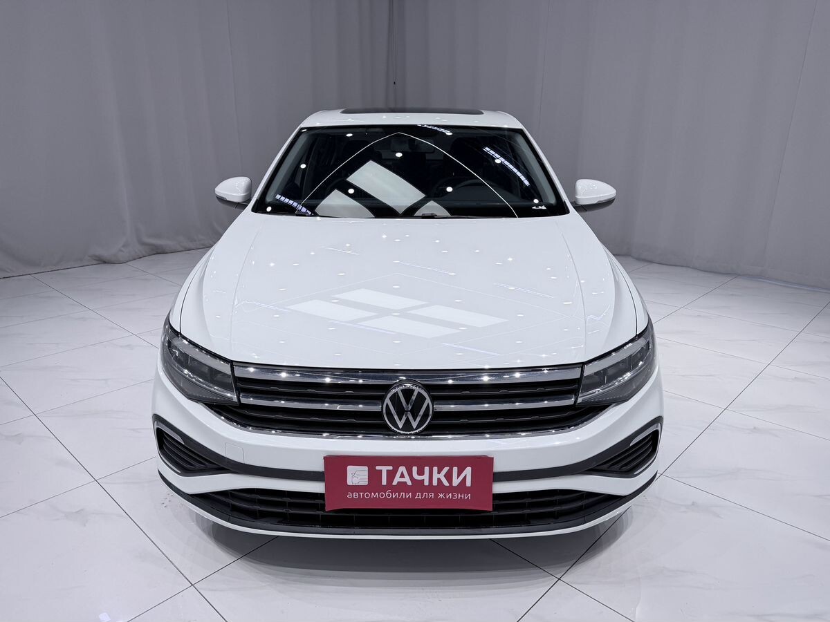 Volkswagen Bora 2023 - фото автомобиля