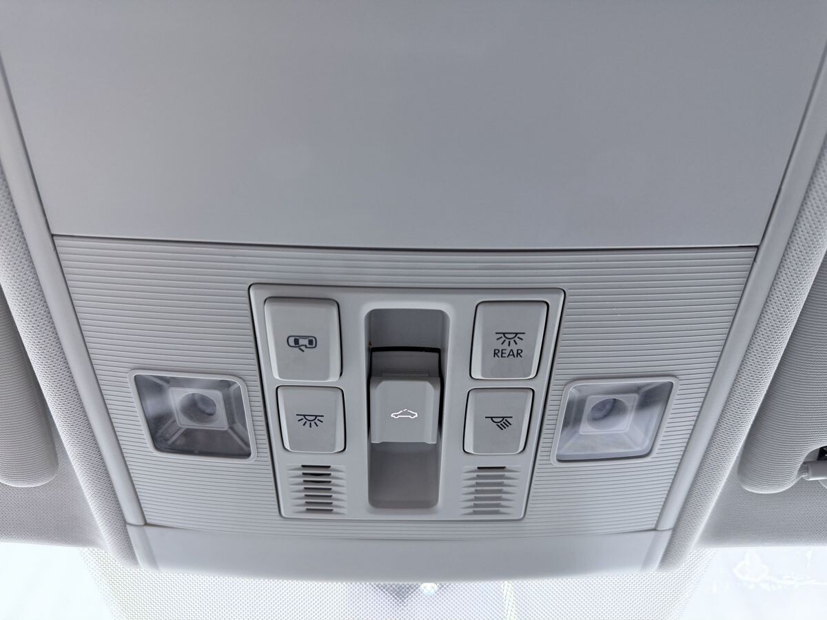 Volkswagen Bora 2023 - фото автомобиля