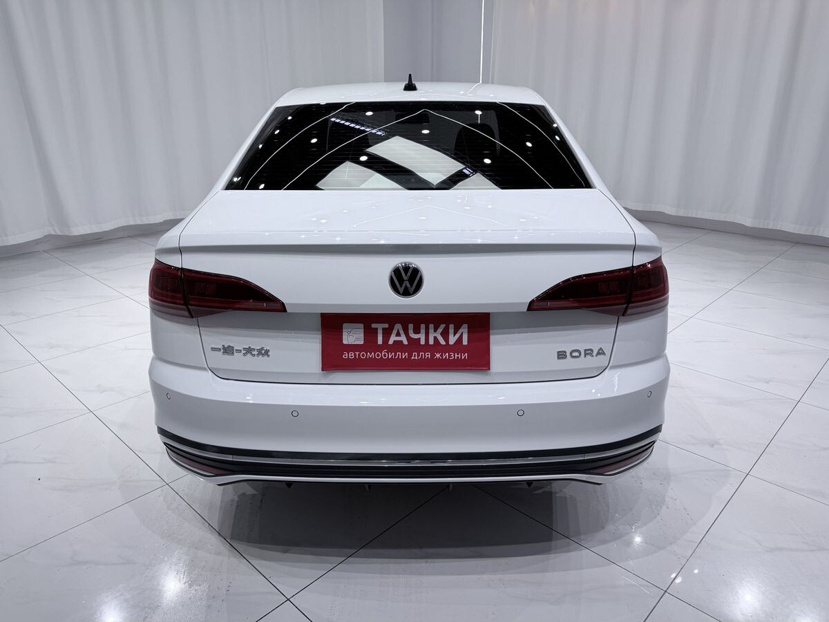 Volkswagen Bora 2023 - фото автомобиля