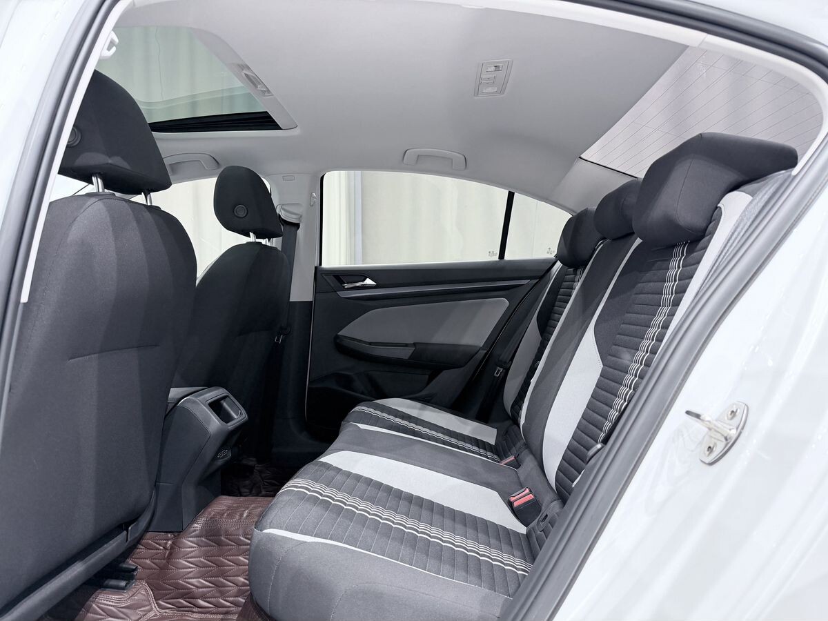 Volkswagen Bora 2023 - фото автомобиля