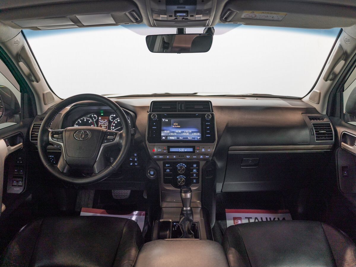 Toyota Land Cruiser Prado 2018 - фото автомобиля