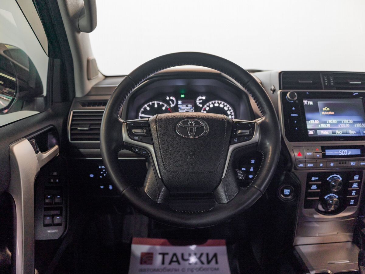 Toyota Land Cruiser Prado 2018 - фото автомобиля