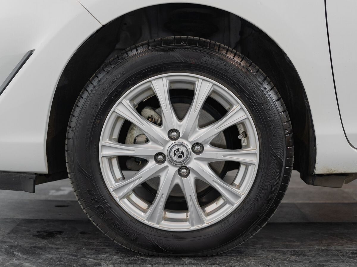 Toyota Aqua 2019 - фото автомобиля
