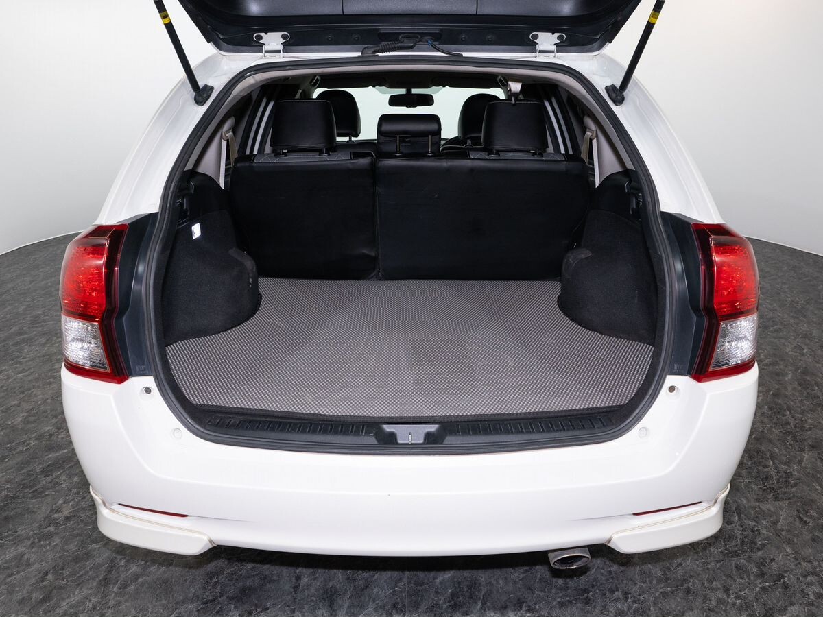 Toyota Corolla Fielder 2013 - фото автомобиля